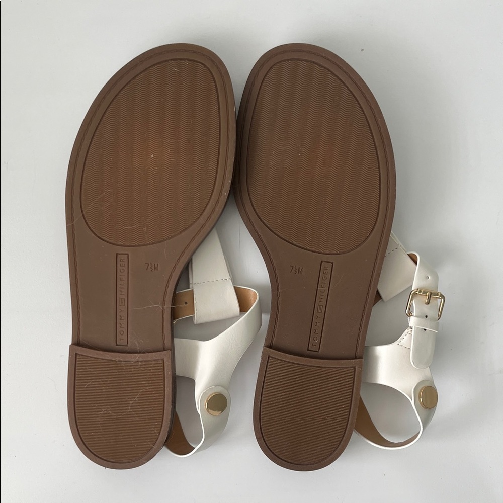 Tommy Hilfiger Bennie White and Brown Thong Flat Sandals - Picture 7 of 7